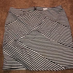 Striped pencil skirt